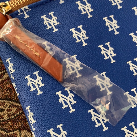 New York Mets Dooney & Bourke crossbody bag - Picture 6 of 8